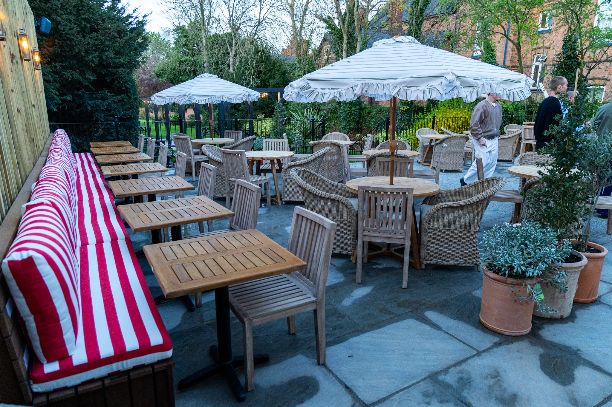 The Old Horse dining area